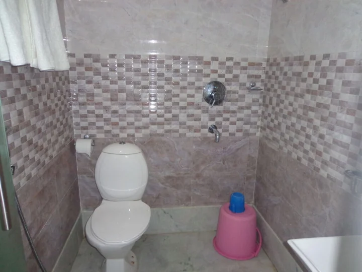 Бодх-Гая: Hotel R. K. Palace