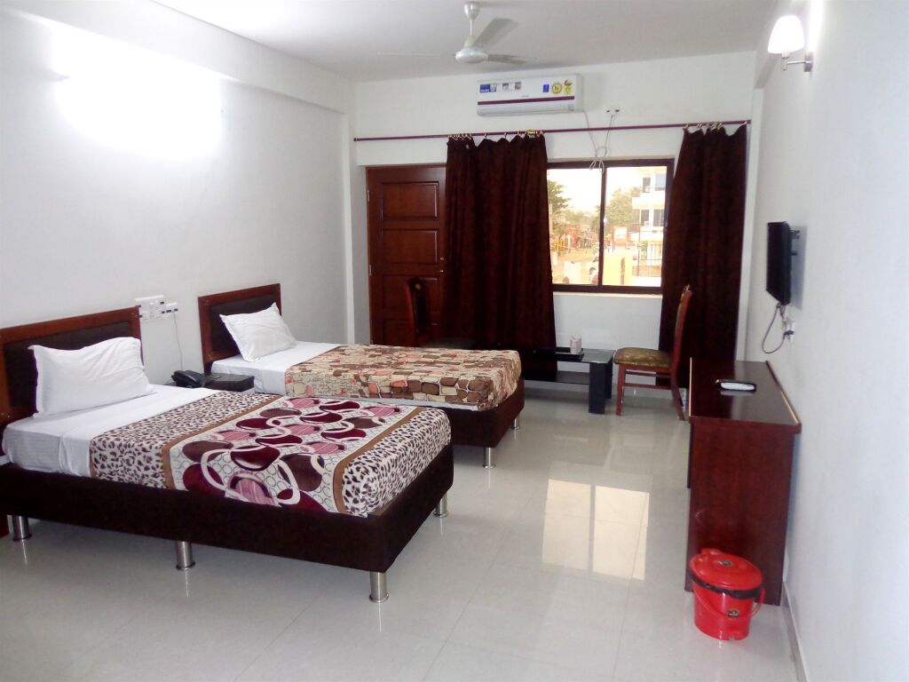Бодх-Гая: Hotel R. K. Palace