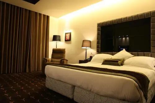 Мератх: Hotel Krome
