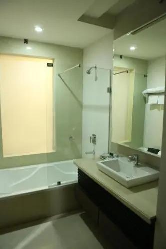 Мератх: Hotel Krome