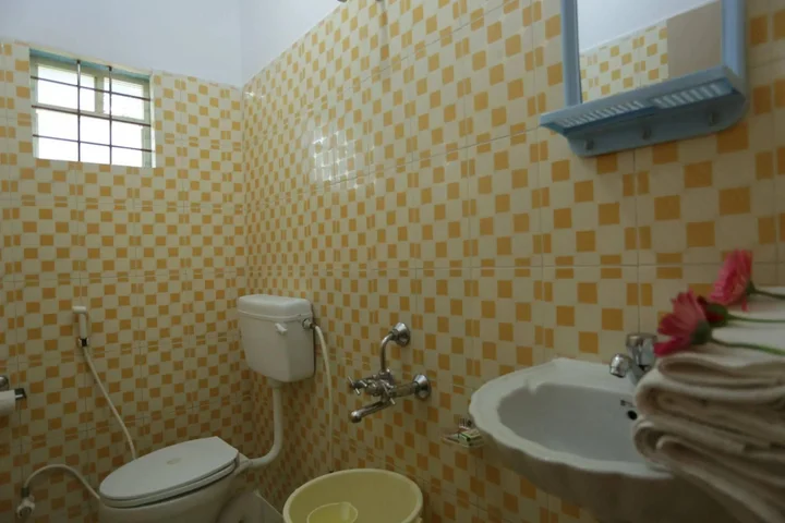 Chikkajala: Ample Inn