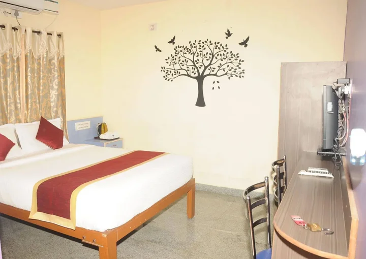 Chikkajala: Ample Inn