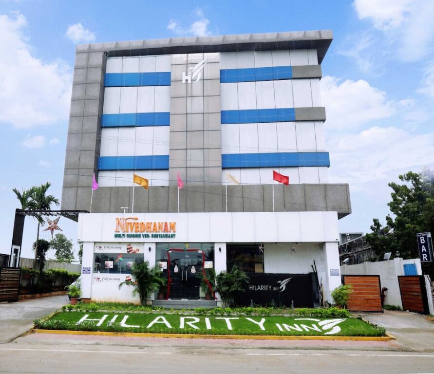 Сриперумбудур: Hilarity Inn
