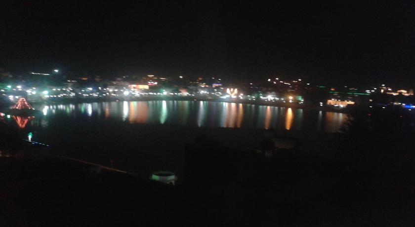 Пушкар: Pushkar Lake Palace