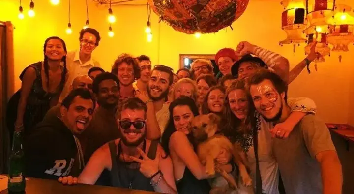 Анджуна: Red Door Hostel