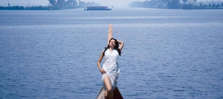 Аллеппи: Jim and Paddy Houseboat Cruises