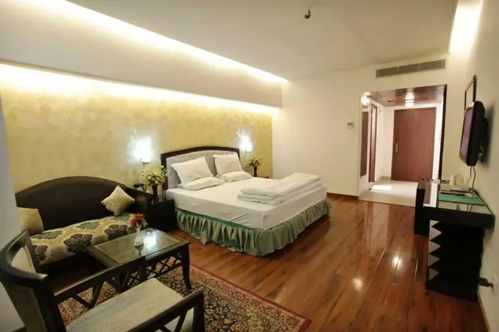 Шринагар: Hotel Grand Mumtaz Towers