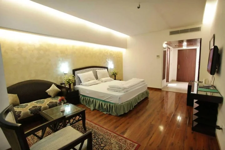 Шринагар: Hotel Grand Mumtaz Towers