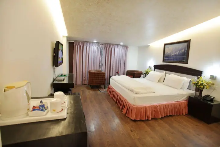 Шринагар: Hotel Grand Mumtaz Towers