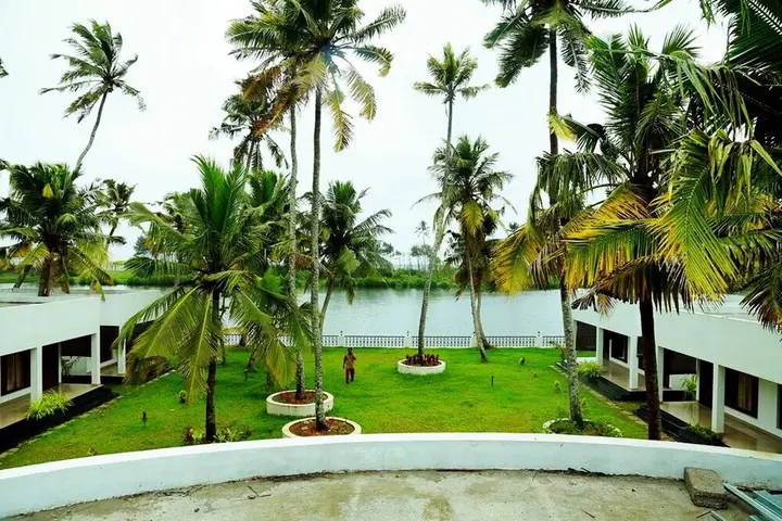 Чирайнкижу: True Blue Beach Resort