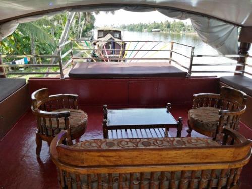 Аллеппи: Vaishnav Tours