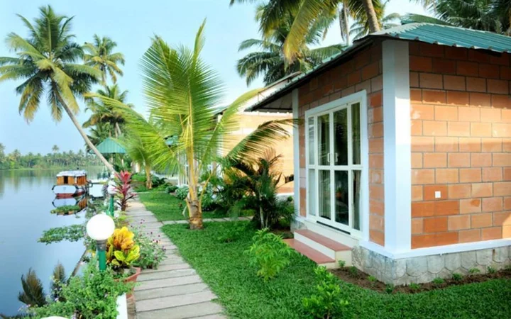 Чампакулам: Riverine Resort
