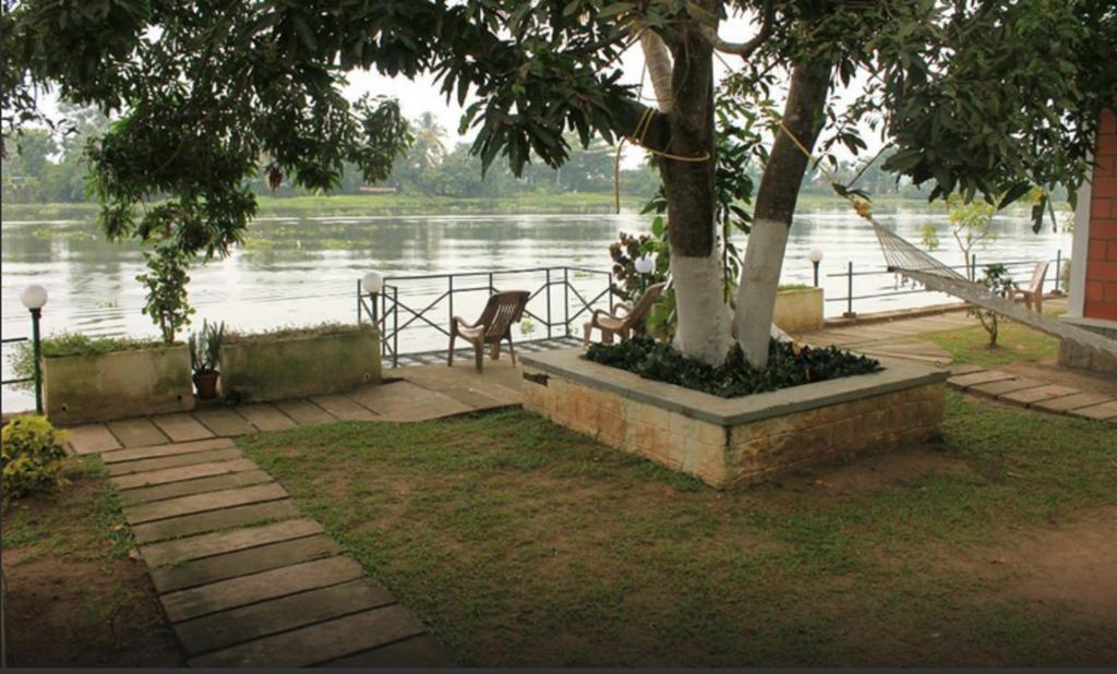 Чампакулам: Riverine Resort