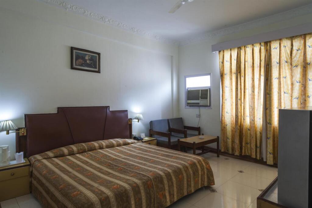 Катра: Hotel Asia Shripati