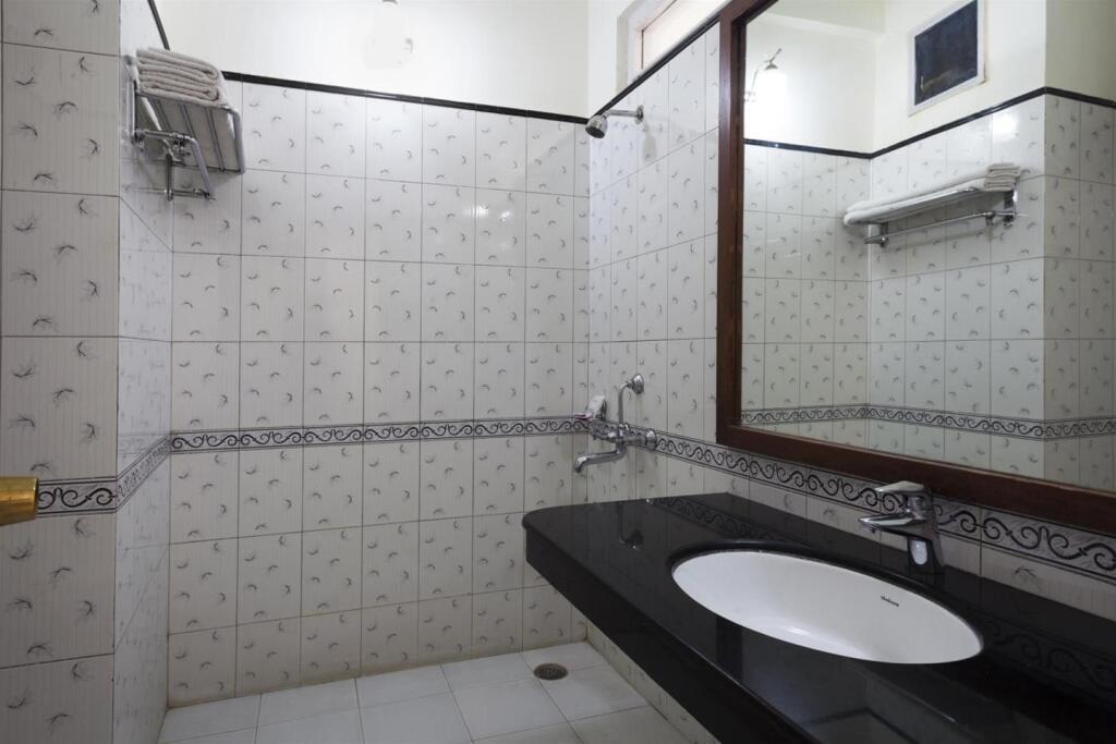 Катра: Hotel Asia Shripati