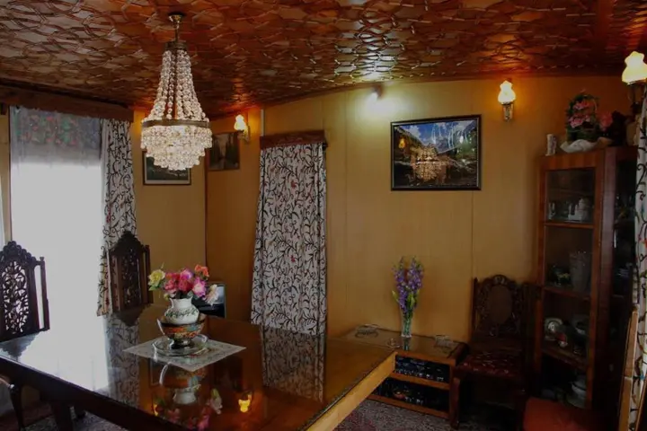 Шринагар: Holiday Inn Group of Houseboat