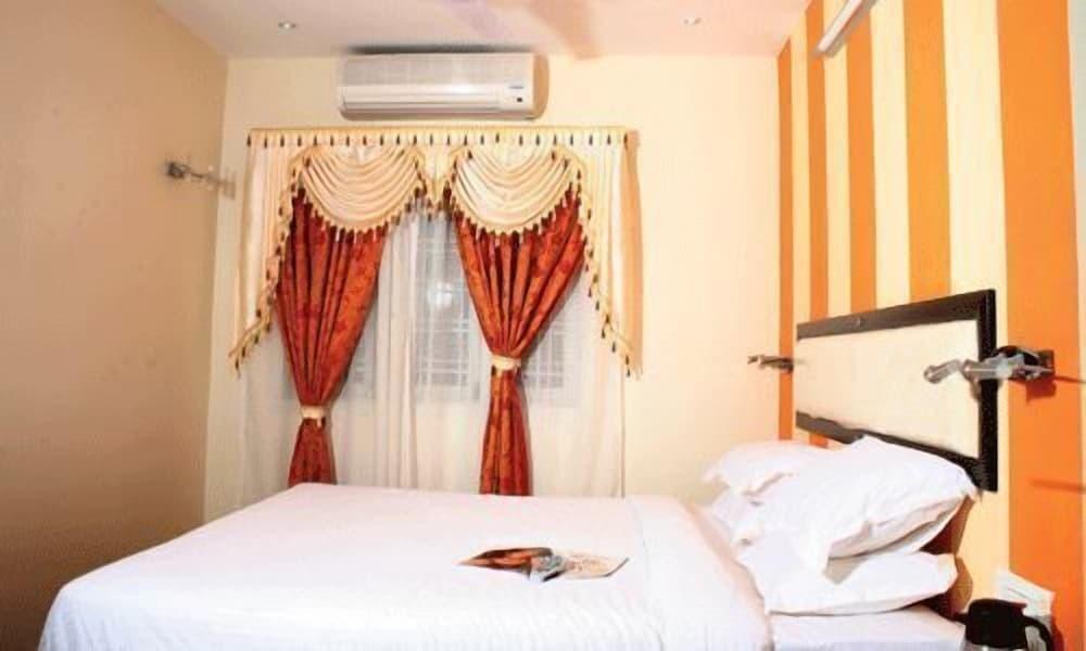 Хидерабад: Hotel SG Comforts