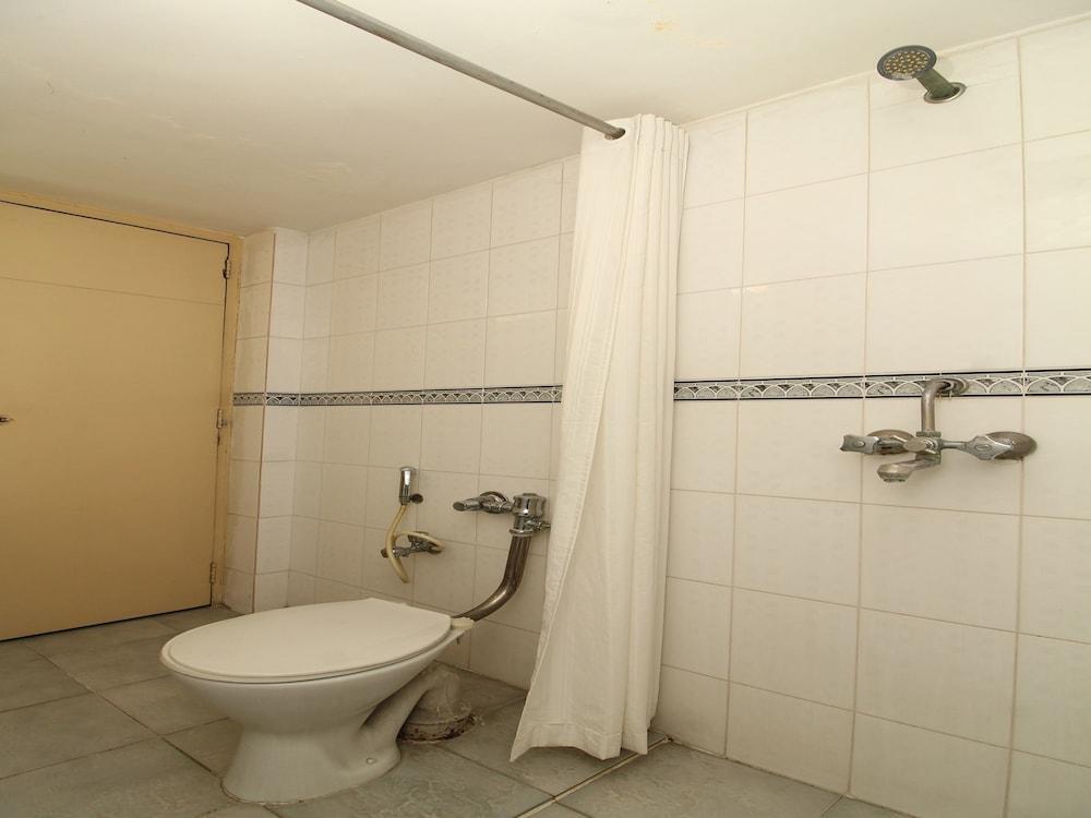 Секундерабад: Capital O 1780 Hotel Belsons Taj Mahal