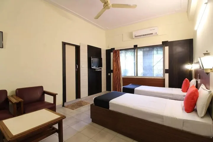 Секундерабад: Capital O 1780 Hotel Belsons Taj Mahal