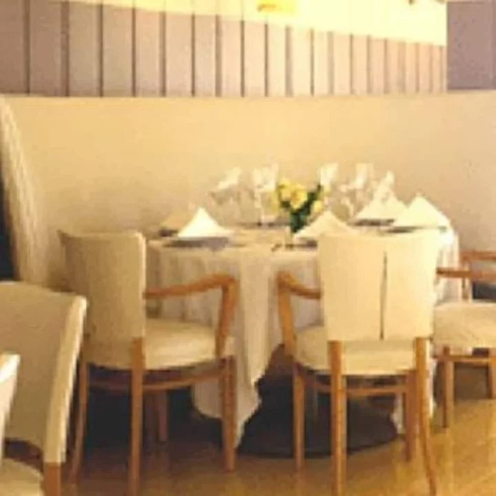 Хидерабад: Alpine Glow Sunrise (Serviced Apartments)
