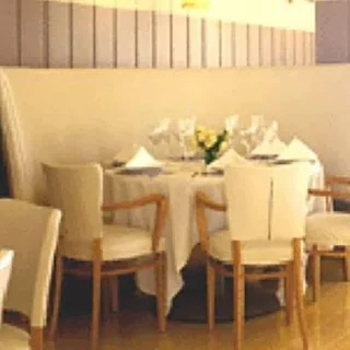 Хидерабад: Alpine Glow Sunrise (Serviced Apartments)