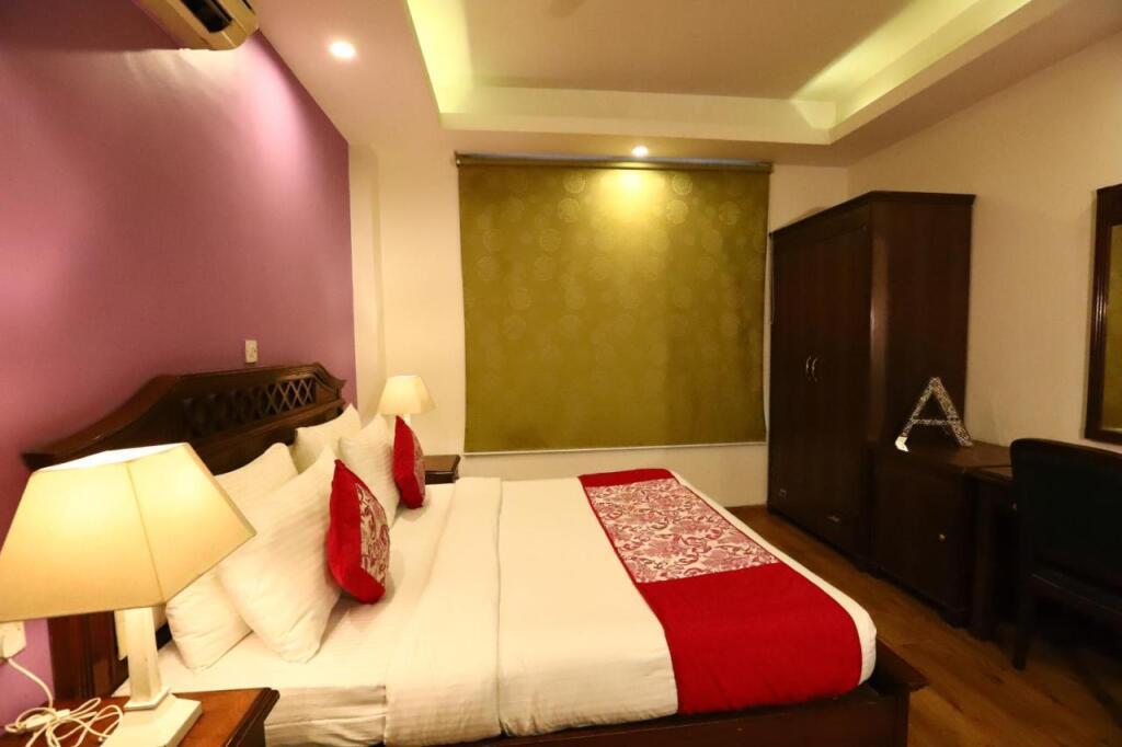 Нью-Дели: Hotel Ambica Palace