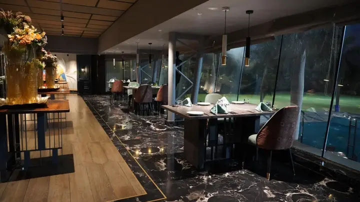 Раджкот: Seasons Hotel