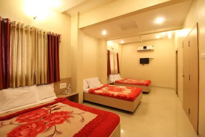 Ширди: Hotel Sai Palkhi