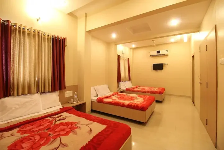 Ширди: Hotel Sai Palkhi
