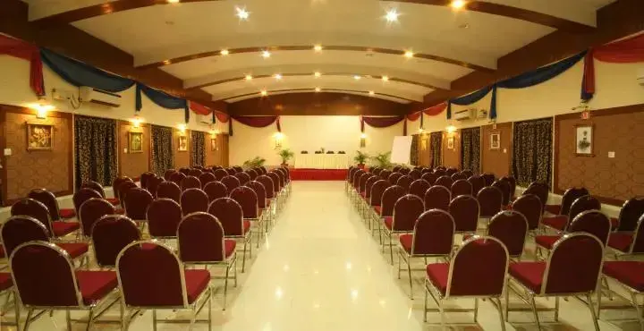 Хандала: Mohili Meadows Resort