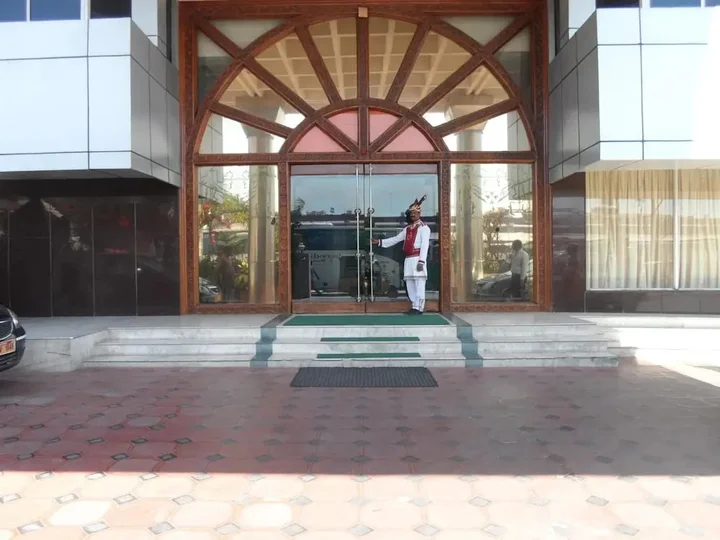 Тирупати: Hotel PLR Grand