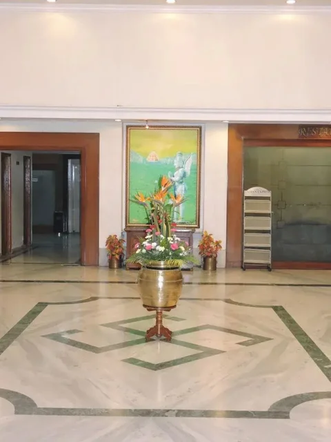 Тирупати: Hotel PLR Grand