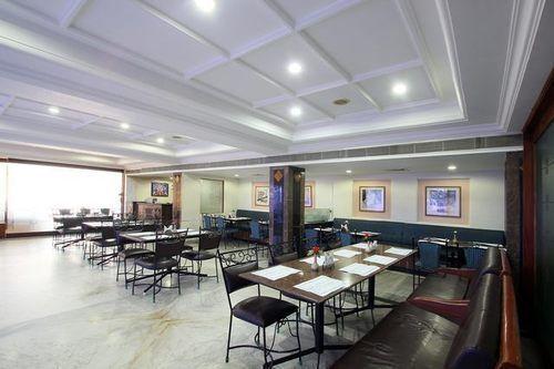 Тирупати: Hotel PLR Grand