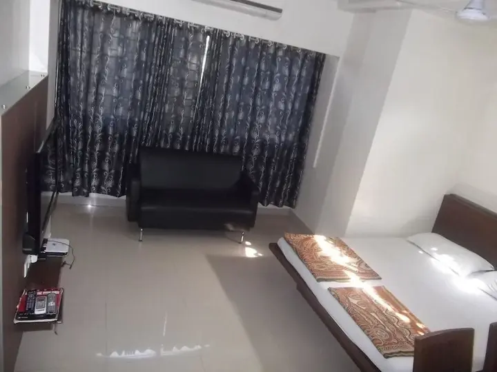 Нашик: Hotel Rajshree Lodging