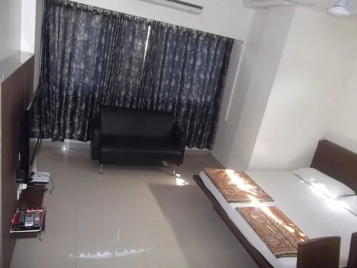 Нашик: Hotel Rajshree Lodging