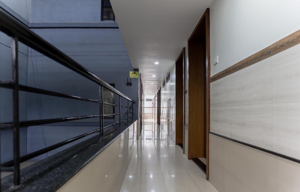 Нашик: Hotel Rajshree Lodging