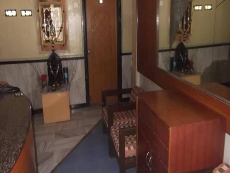 Нашик: Hotel Radhika , Nashik