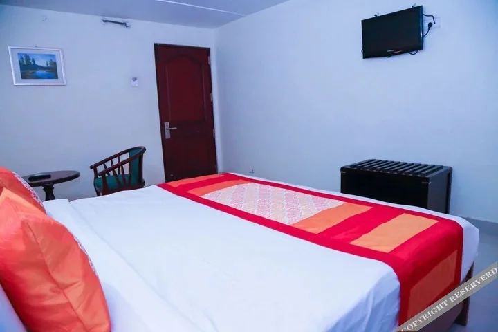 Тирупати: PSR Hotel