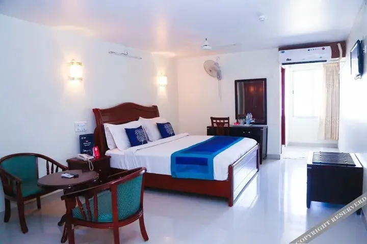 Тирупати: PSR Hotel