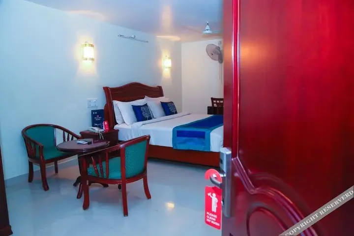 Тирупати: PSR Hotel