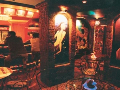 Арпора: Sodder's Renton Manor