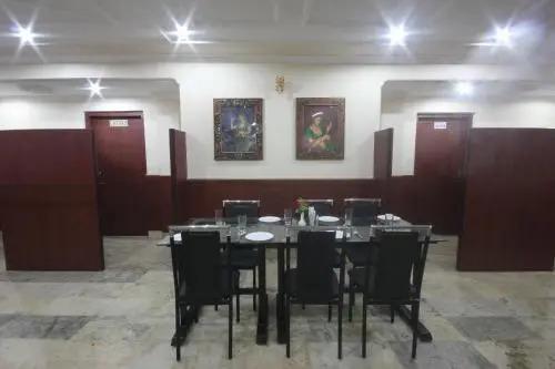 Бхубанешвар: Hotel Urmee