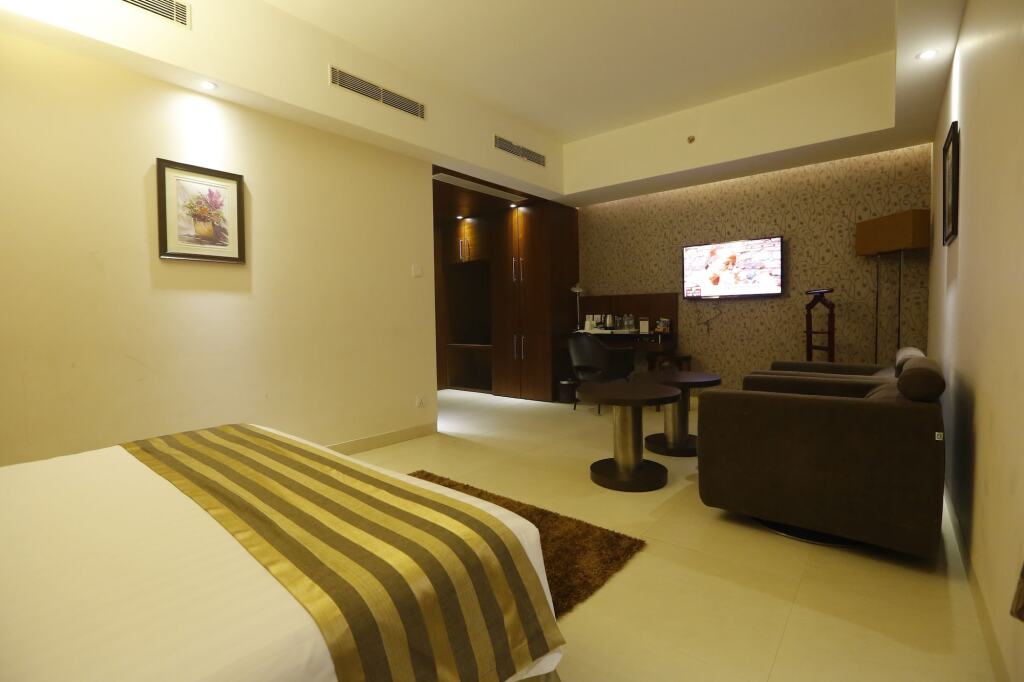 Колката: Celesta Kolkata