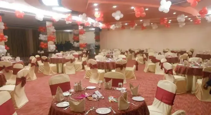 Фаридабад: Hotel Saffron Kiran