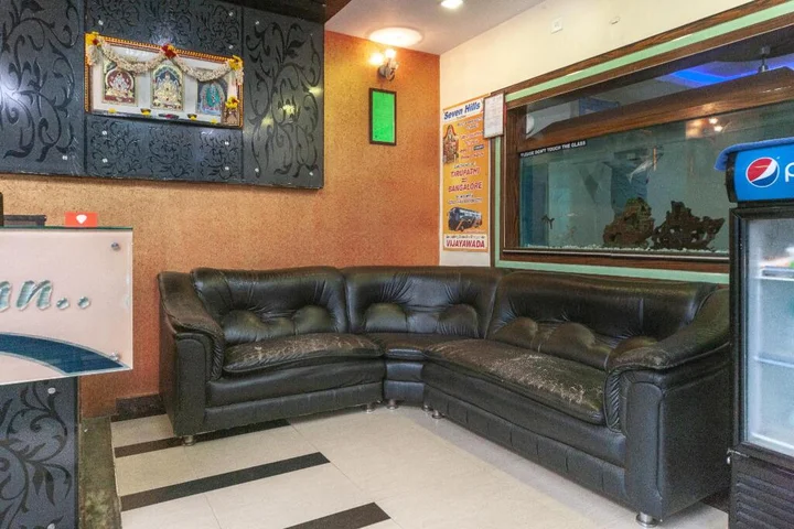 Тирупати: Hotel 7 Hills Inn