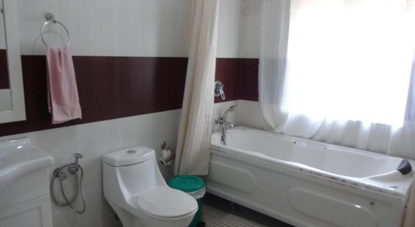 Варкала: Hill View Beach Resort