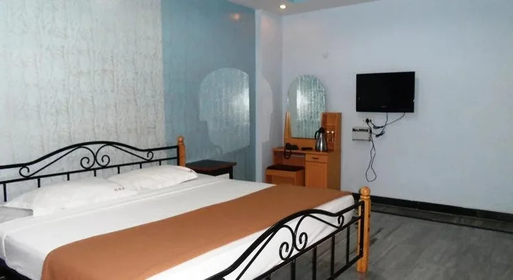 Тирупати: Hotel Bhimas Paradise