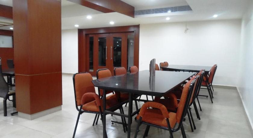Тирупати: Hotel Bhimas Paradise