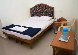 Тирупати: PVR Residency