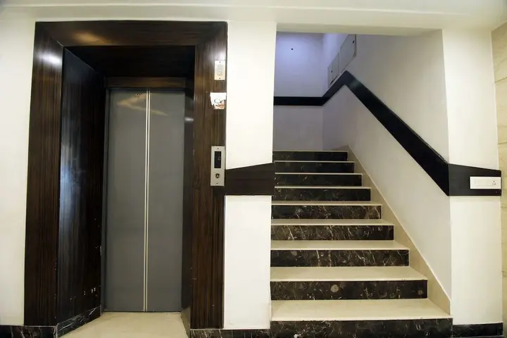 Агра: Usha Kiran Palace